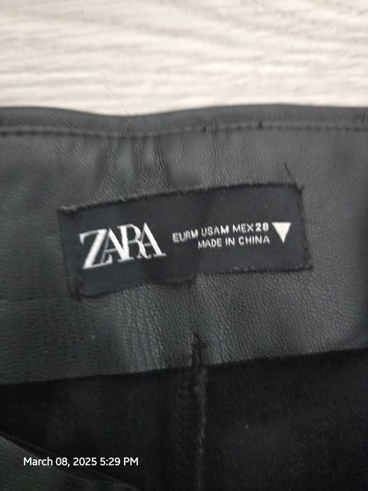 Pantaloni piele Zara