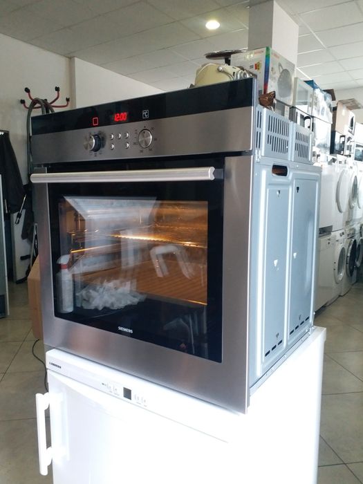 Фурна за вграждане SIEMENS Made in Germany