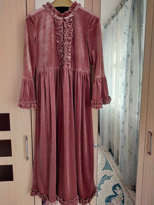 Оплатья и накидка женская