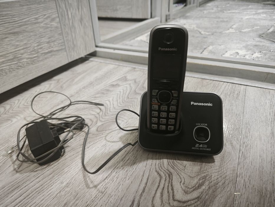 Радио телефон сотилади б/у