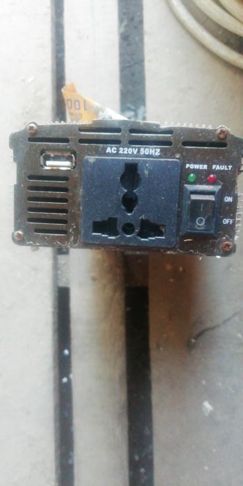 Детали от солнечный панели адаптер .