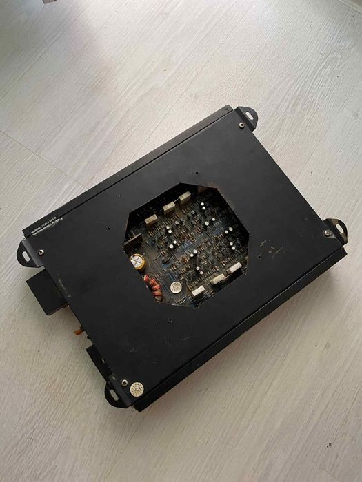 Vand statie tub bass