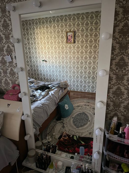 Продам зеркало для салона