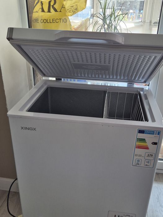 Продаётся  Морозильник XINGX BD/BC170 л белый