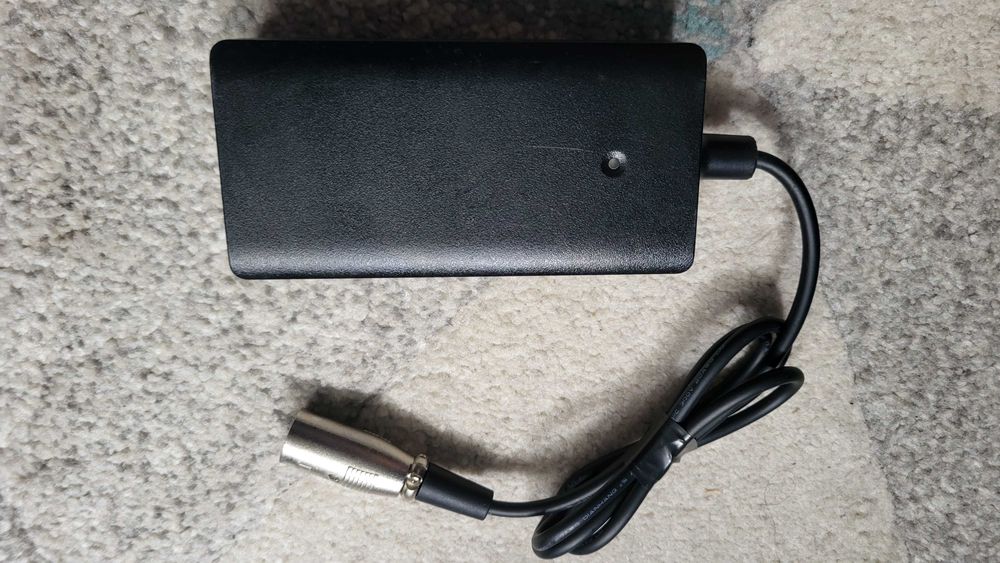 ST Incarcator Bicicleta 36V-2A cu 3 pini fuctional