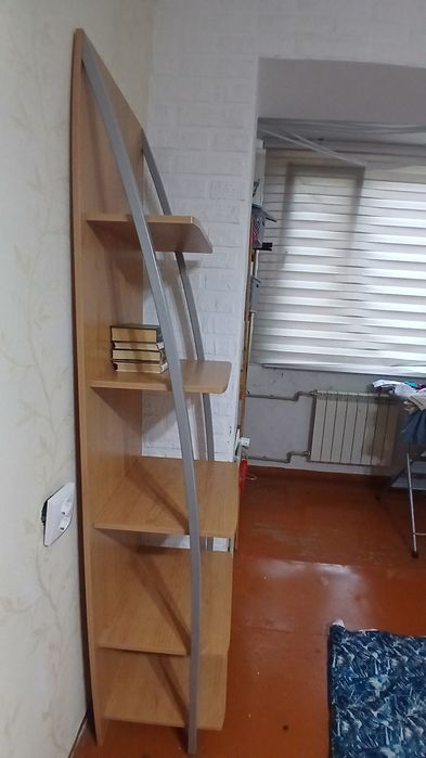 Стелаж в отличном состоянее