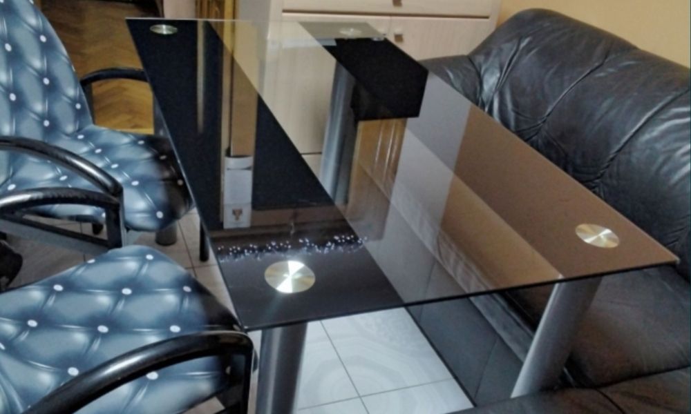 Se vinde masa sticla URGENT!!!