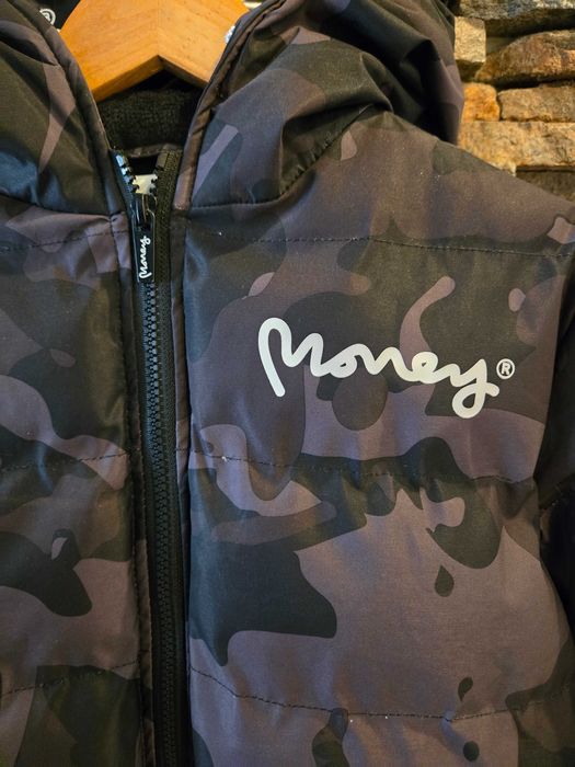 Детско яке Money / 11 - 12 г. Перфектно състояние с дефект
