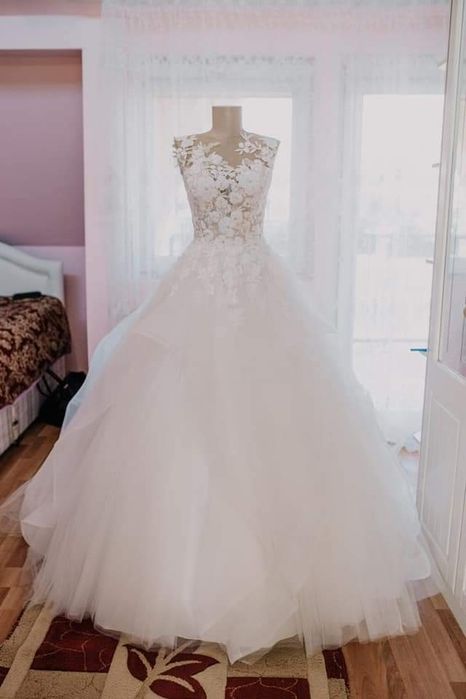 Vând rochie de mireasă