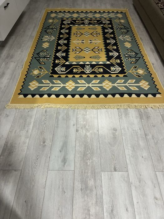 Безворсовый ковер