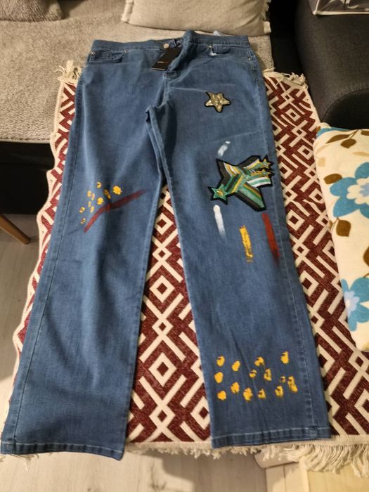 Продавам дамски дънки