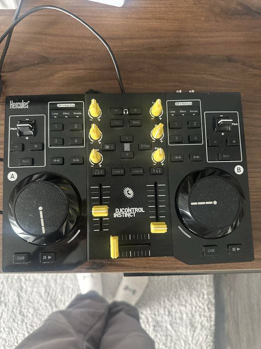 Consolo Dj Hercules control instinct
