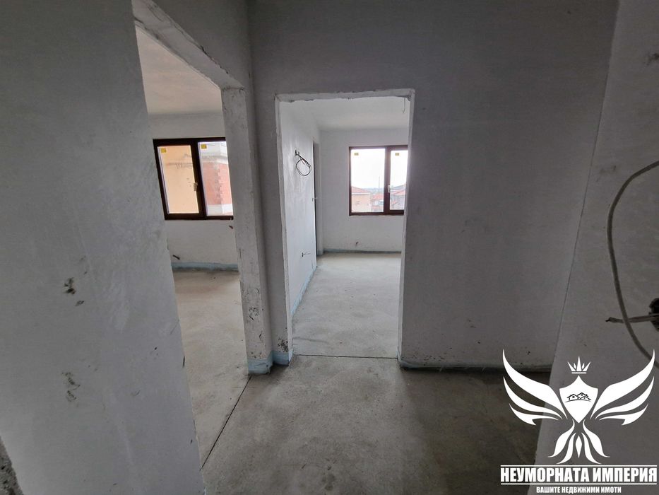 Продавам нов тристаен 91кв. ет. 3 в гр.Асеновград, кв.Стадиона