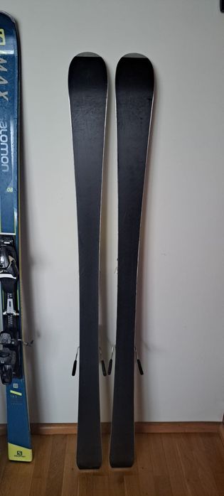 Schiuri 156cm Blizzard / Schiuri 165cm Solomon.