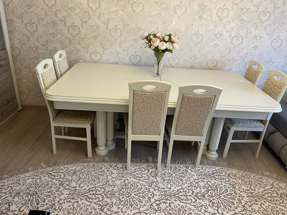 Стол раскладной со стульями