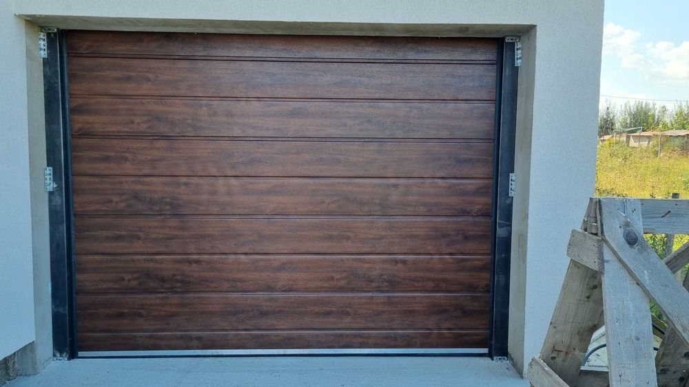 uși de garaj Secționale