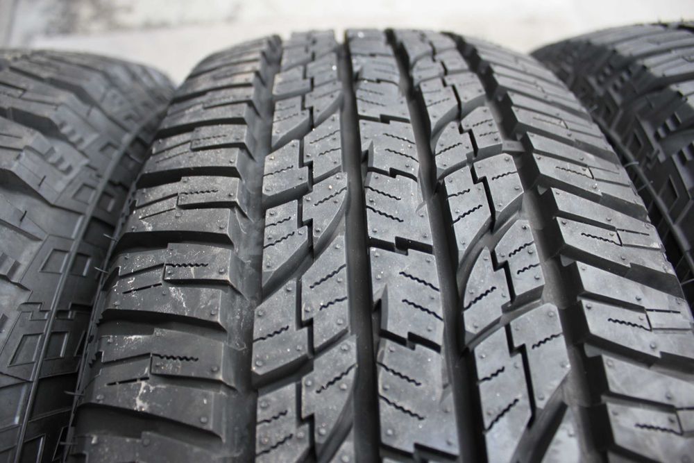 265/70-18 Yokohama Geolander A/T