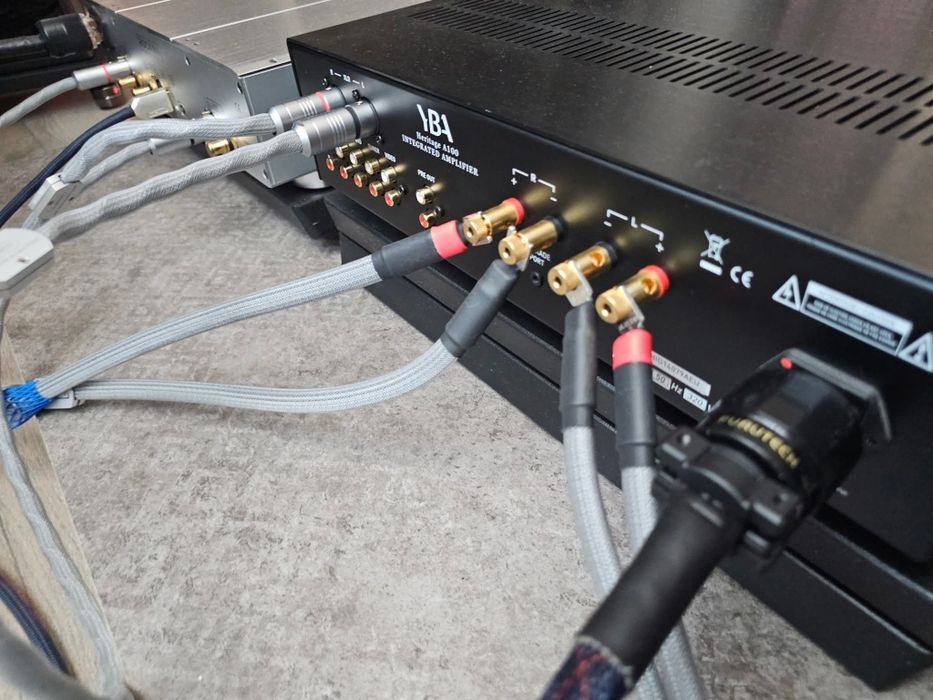 Amplificator YBA
