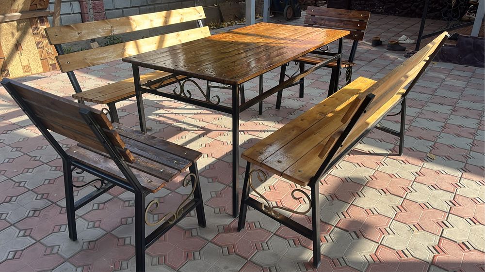 Скамейки и стол комплект