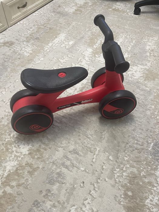 Продам беговел и самокат в хорошем состоянии