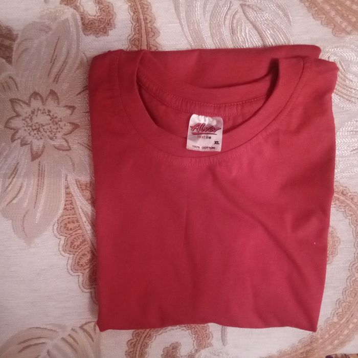 Продам  футболку 48-50р.