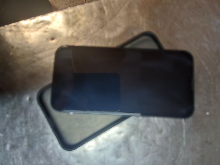 Iphone 13  чист