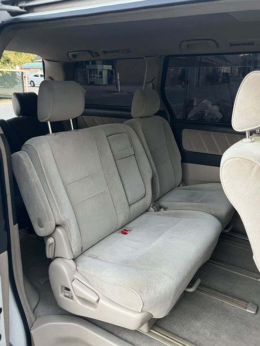 Toyota Alphard 2007