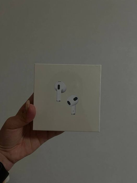 Новые запечатанные Airpods (3rd generation)
