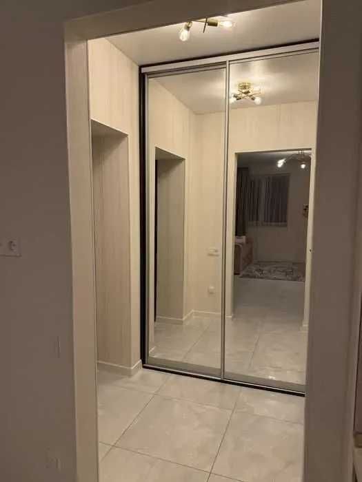 Дава се под наем Двустаен апартамент в София, Център - 55 кв.м за 356.49 € - Снимка #2