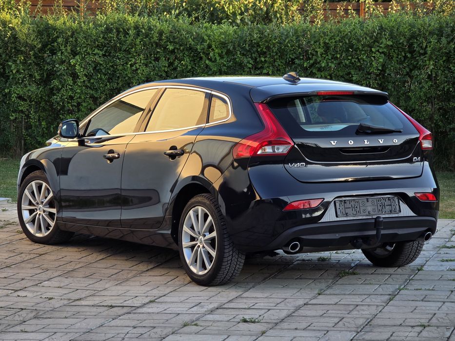 VOLVO V40 2015 — imagine 3