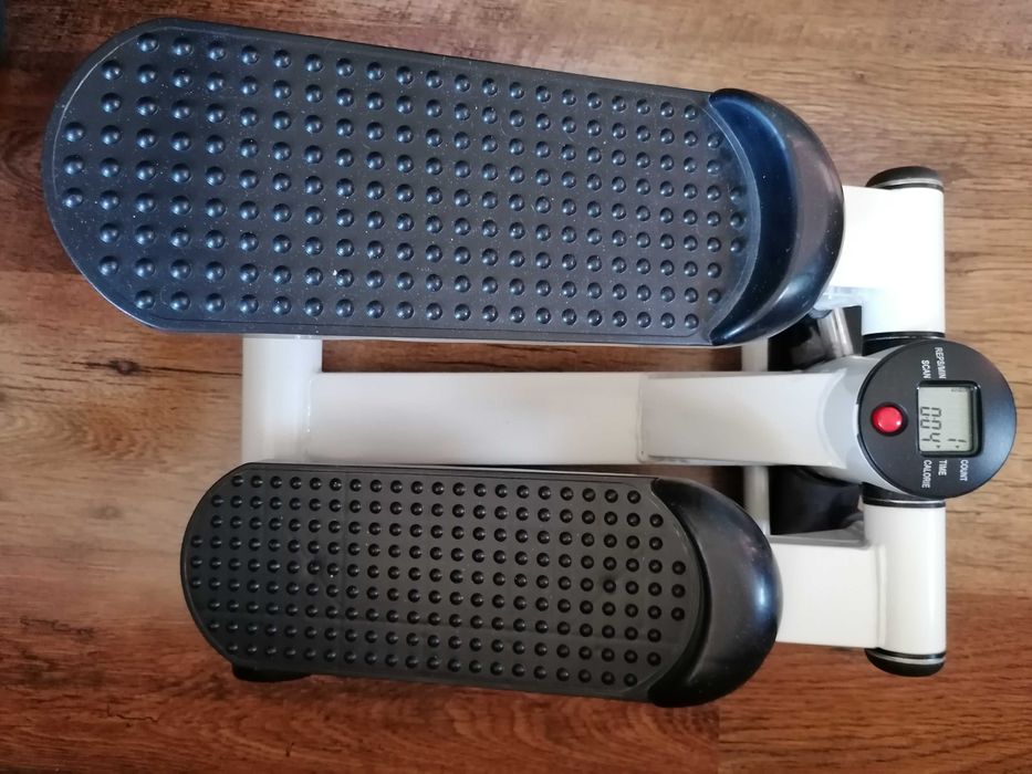 Продавам  степер