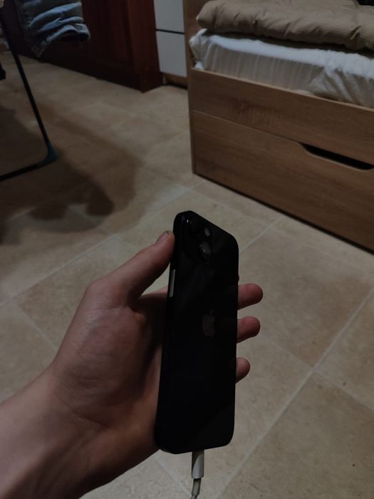 Продам iphone 13