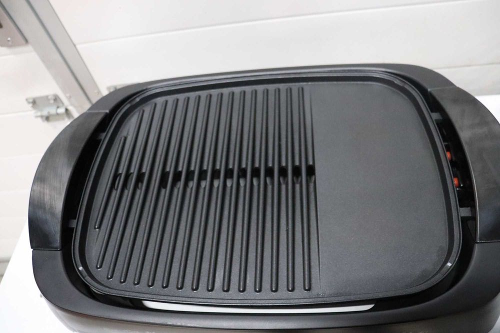 Скара Rohnson - R-2505, 2000W, незалепващо, плоска/оребрена, черна