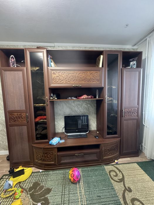 Продам стенку в гостинную