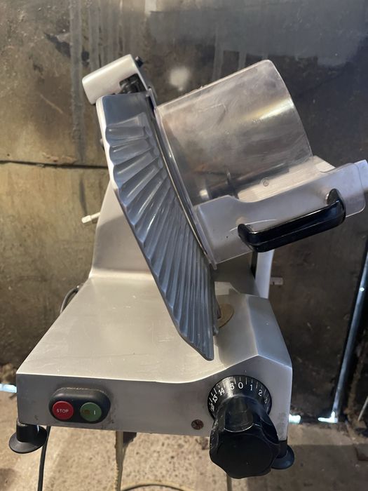 Feliator carne/mezeluri