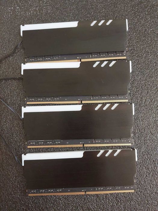 32GB 4000Mhz CL19 DDR4 - Patriot Viper