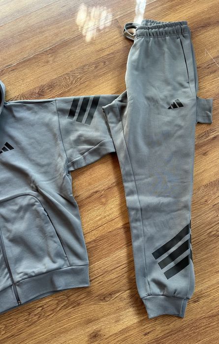 Мъжки,памучен,масленозелен екип Adidas