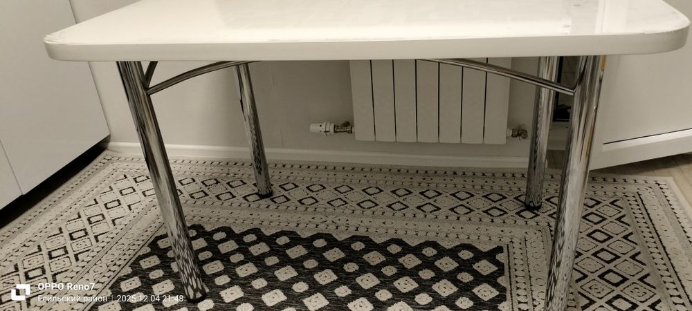 Продам кухоный стол