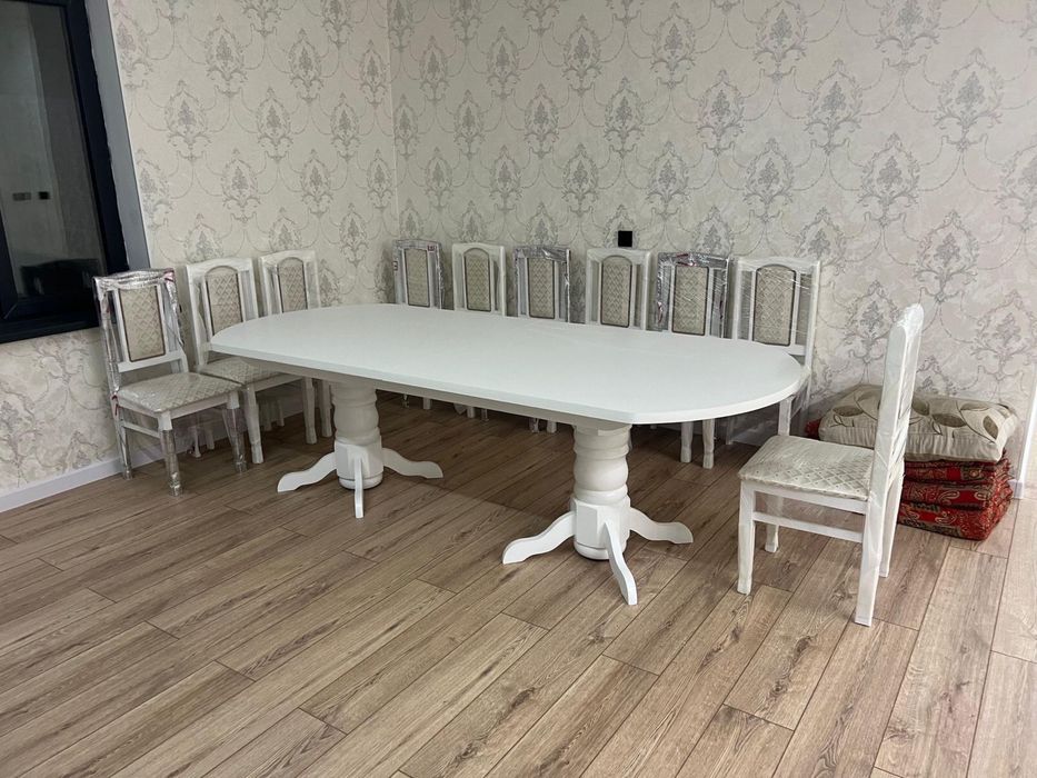 Стол и стулья комплект