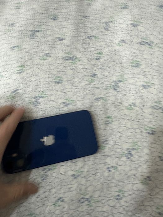 Iphone 12 в отличном состояние