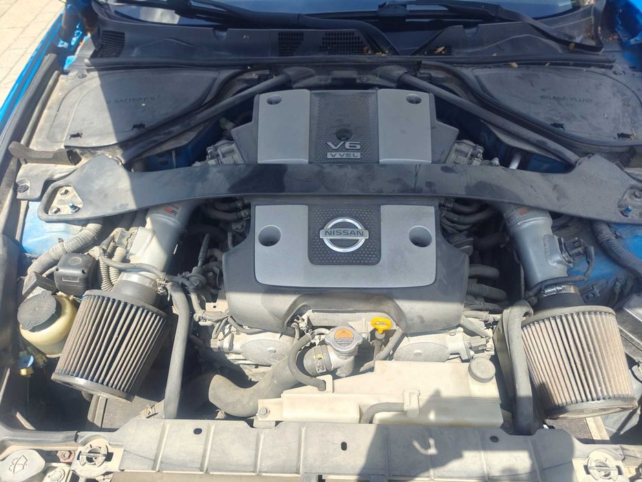 Автомобил Nissan 370z