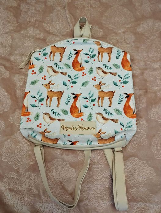 Дамски раница със зимен десен