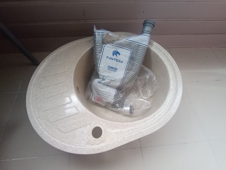 Продам раковину на кухню