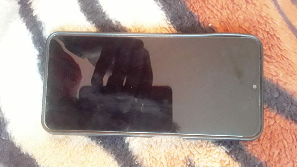 Продам телефон Poco M3