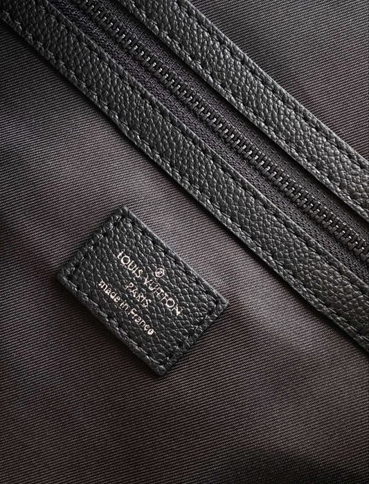 Louis Vuitton чанта сак