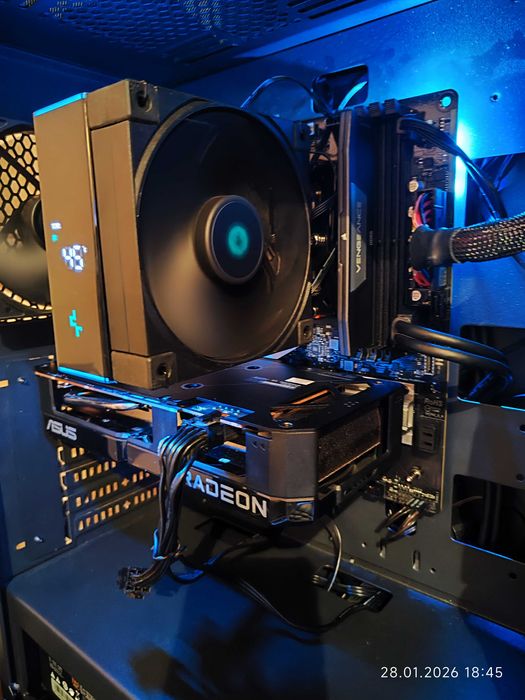 Геймърски Ryzen 7 7800X3D,RX 7600 8GB,RAM 16GB DDR5 6000,SSD 1TB NVME