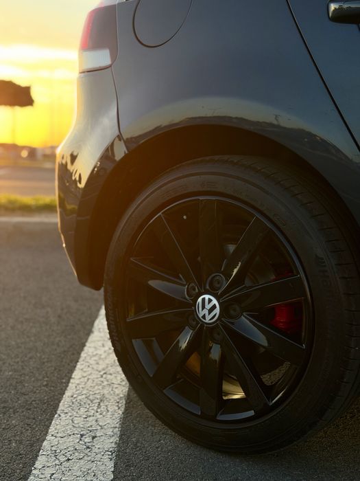 VOLKSWAGEN Golf 2010 — imagine 2