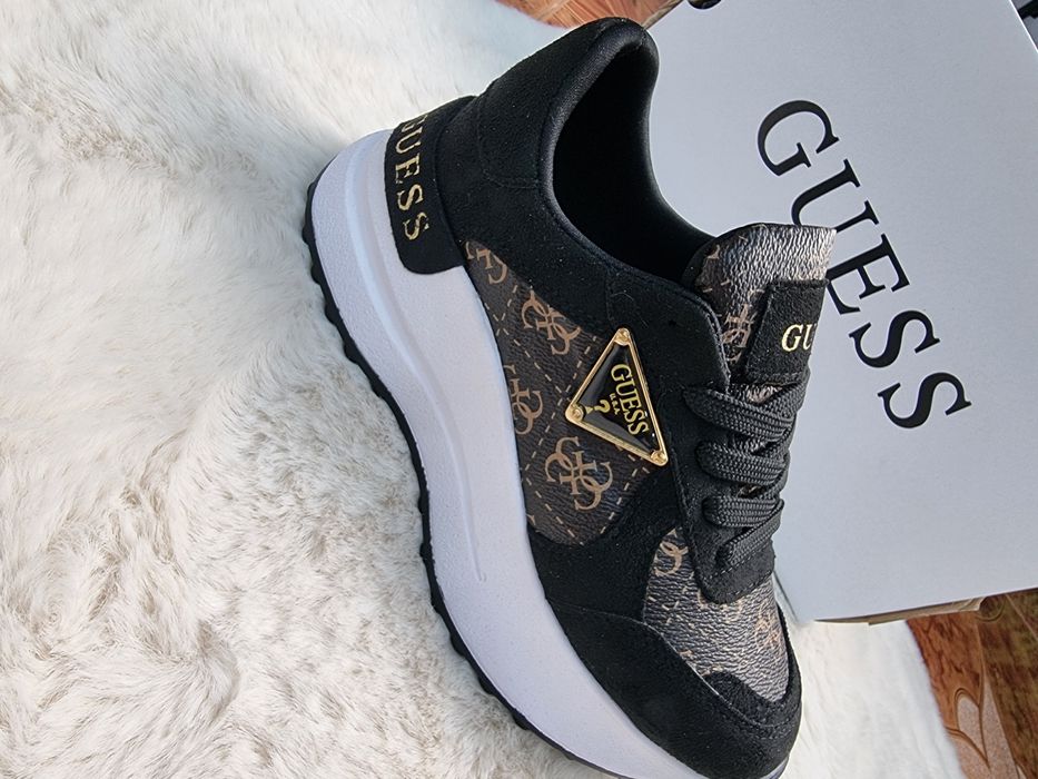 Adidași damă  Guess