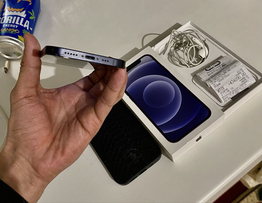 Айфон 12 продам