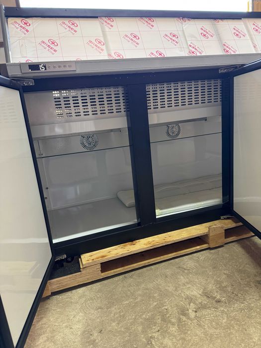 Vitrină frigorifică 250 cm inox complet 1000L